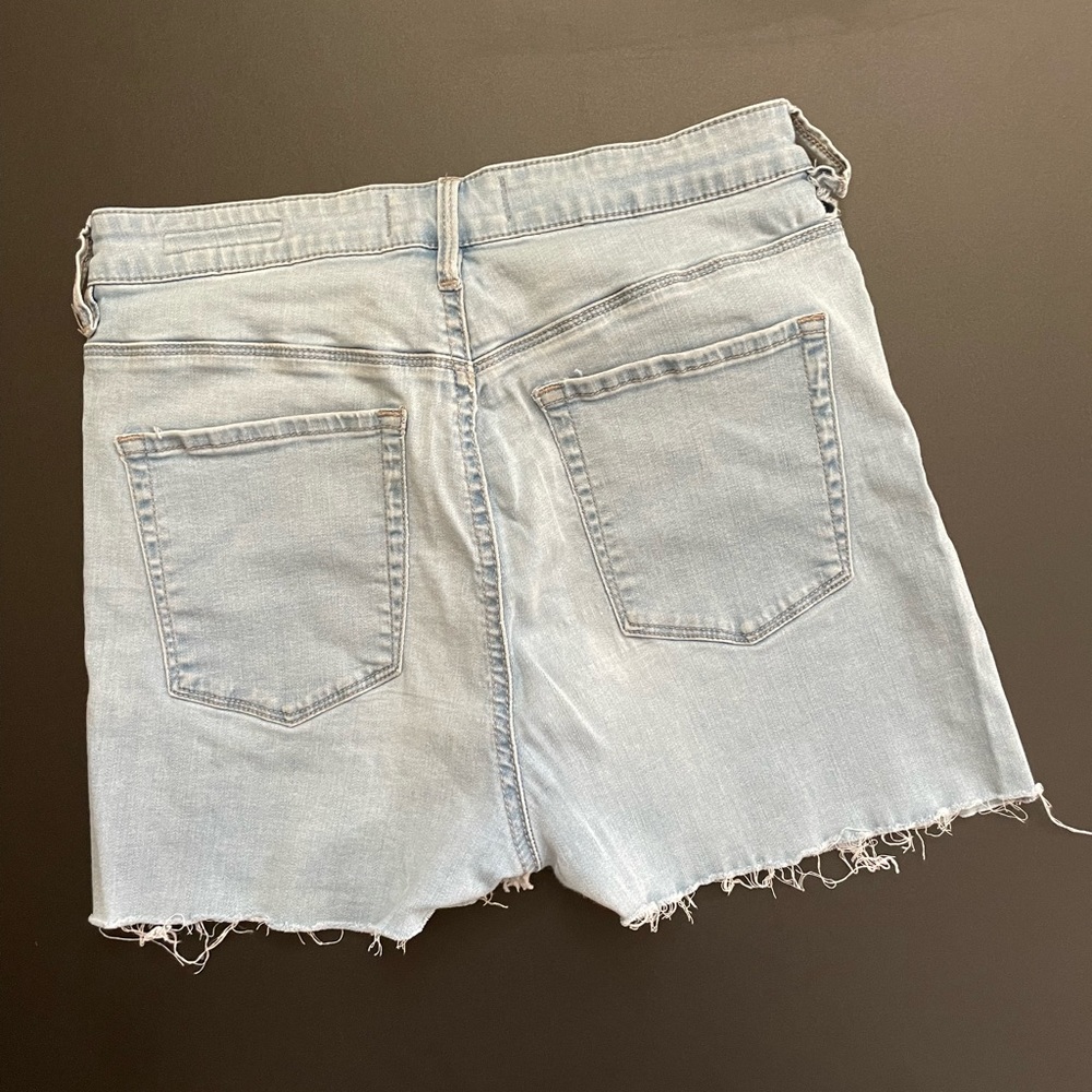 PacSun light blue Jean shorts with a pink Shein T-shirt bundle set - Picture 5 of 8